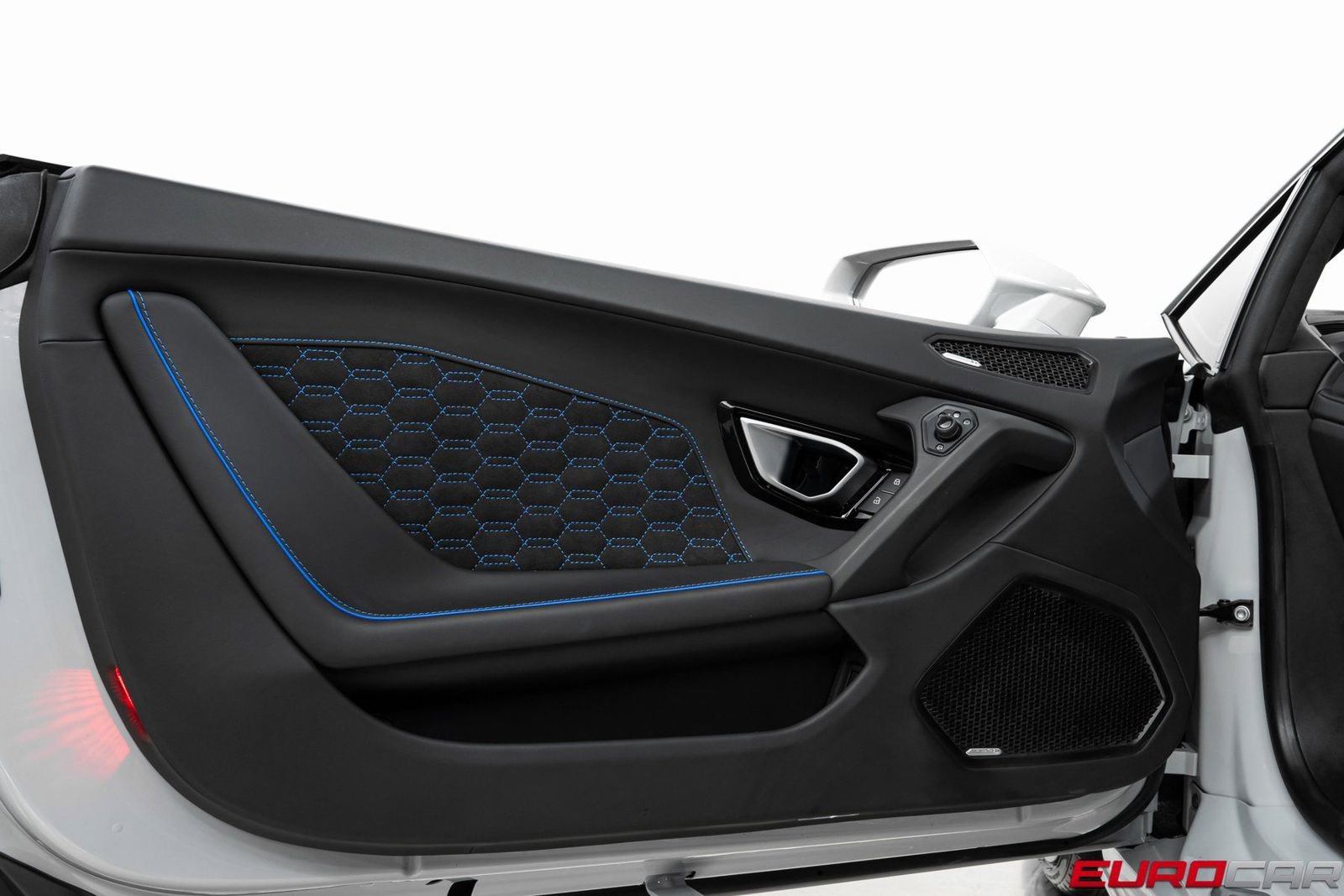 Used 2023 Lamborghini Huracan EVO image 24