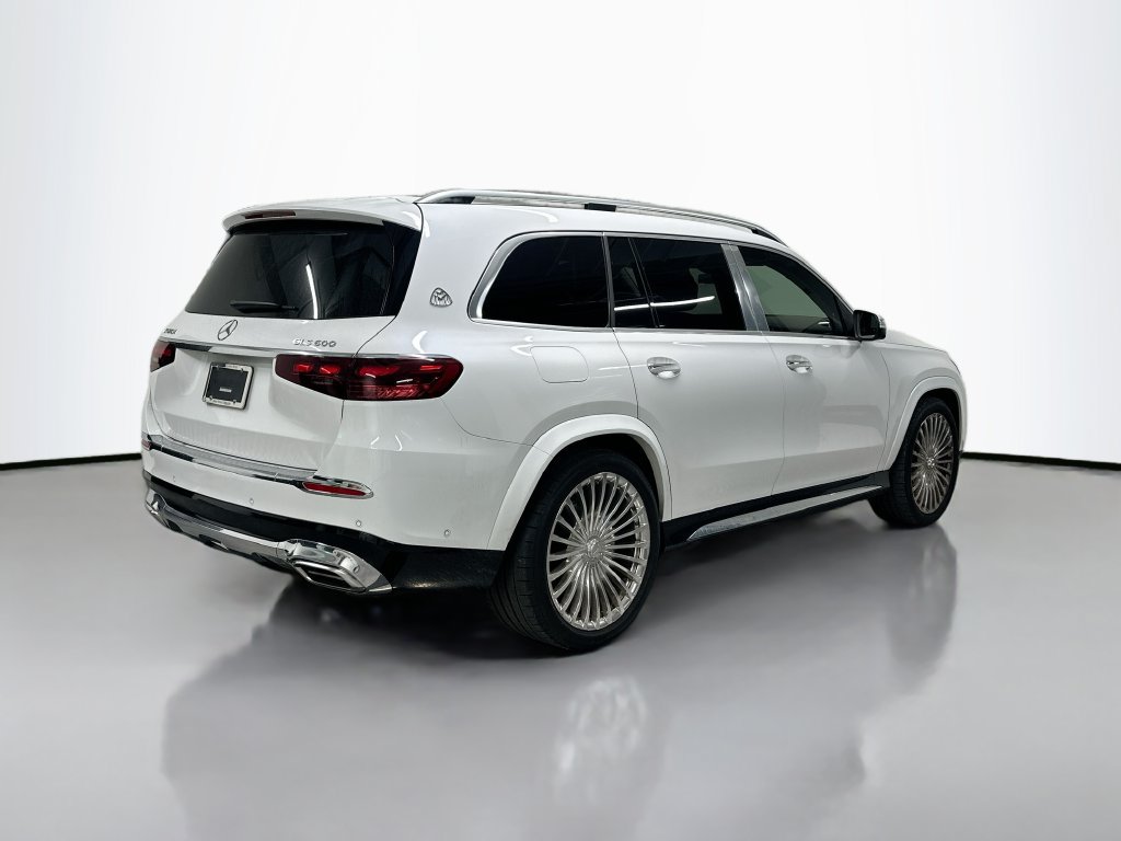 Used 2025 Mercedes-Benz Maybach GLS 600 4MATIC image 9