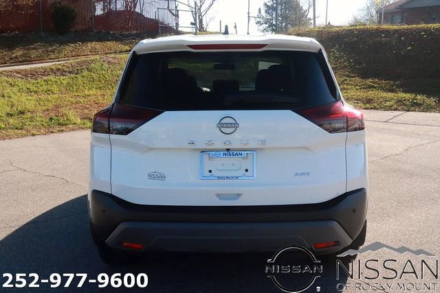 Used 2023 Nissan Rogue S image 7