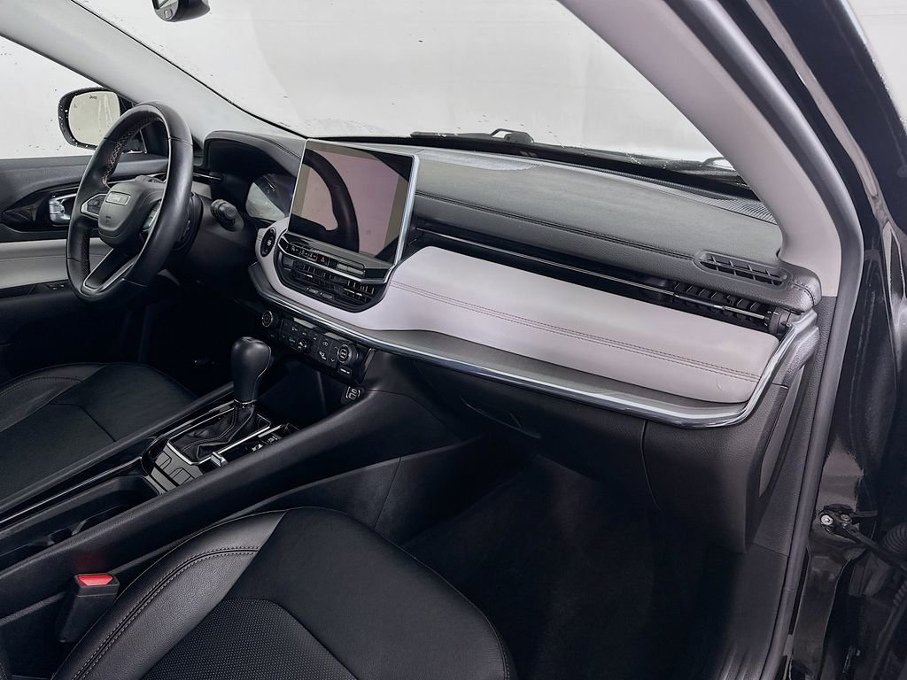 Used 2022 Jeep Compass Limited w/ Sun and Sound Group image 41