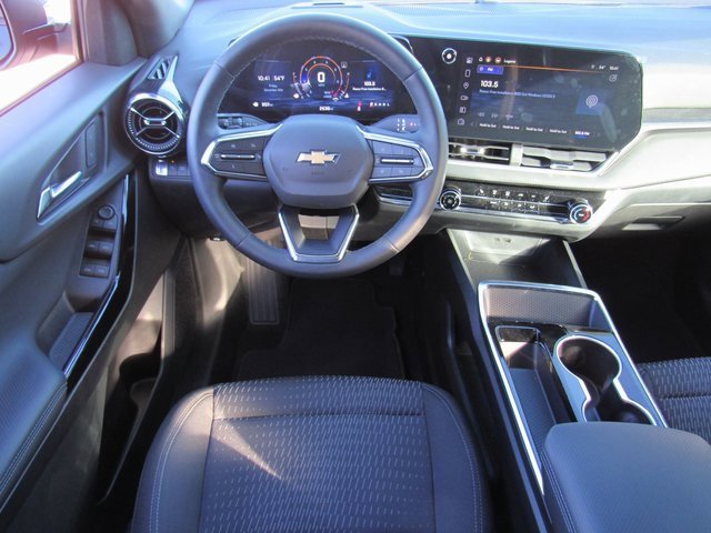 Used 2025 Chevrolet Equinox LT w/ Safety and Technology Package image 11