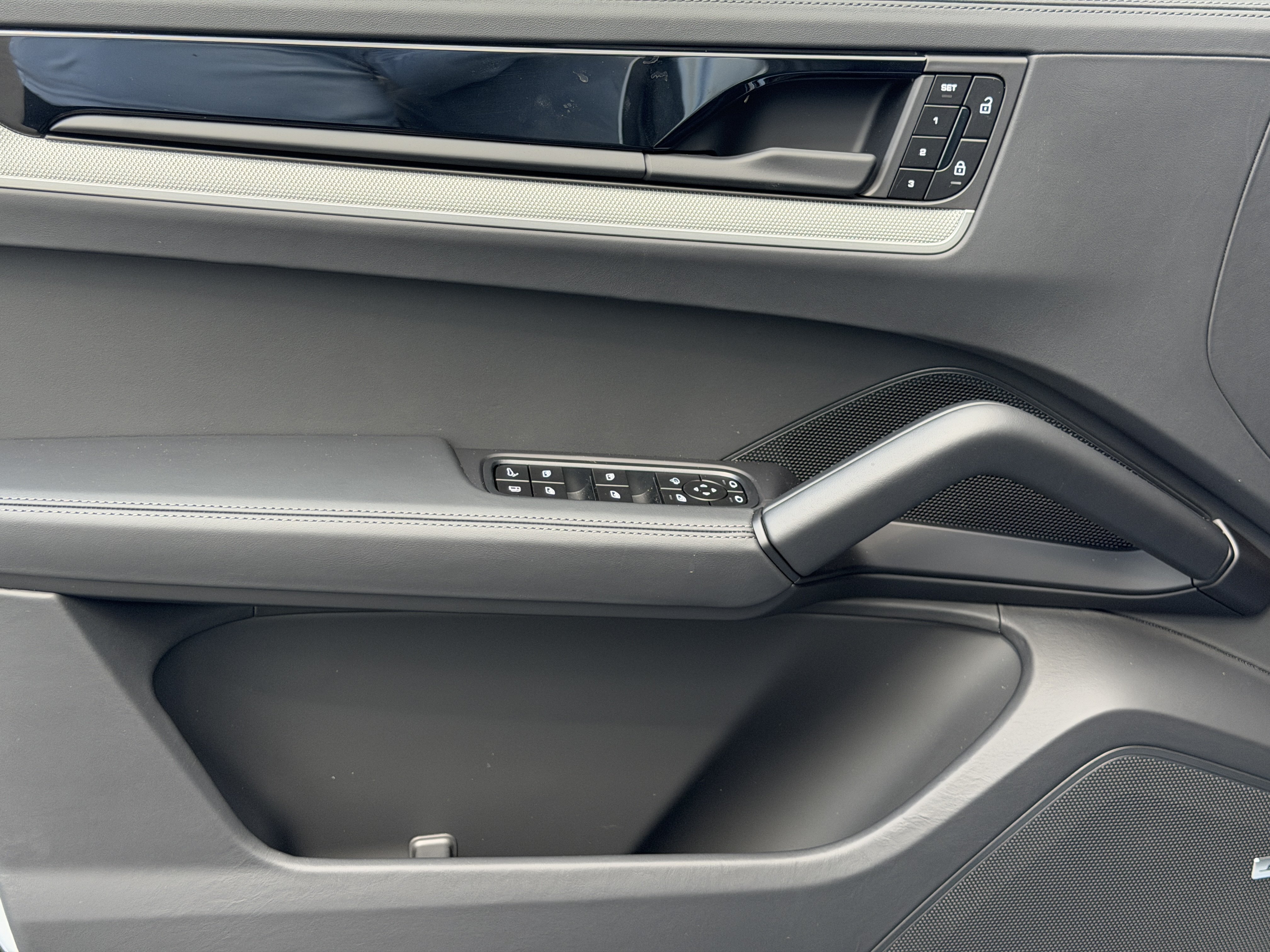 New 2026 Porsche Cayenne S AWD/4WD image 21