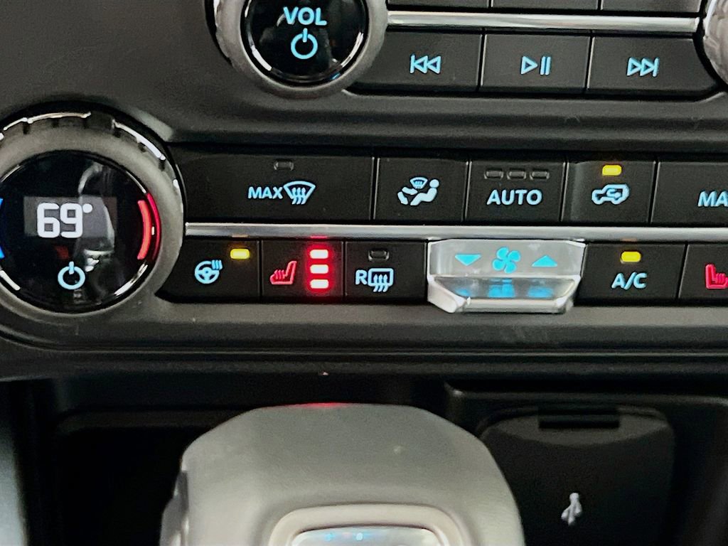 New 2025 Ford Bronco Badlands image 24