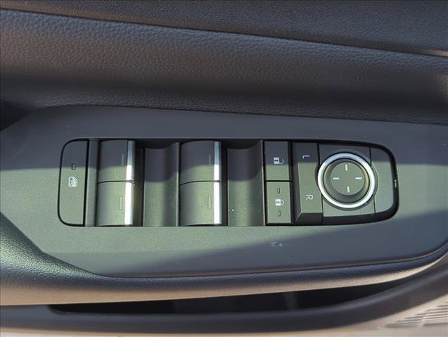 Certified 2025 Toyota Prius Plug-In Hybrid FWD image 11