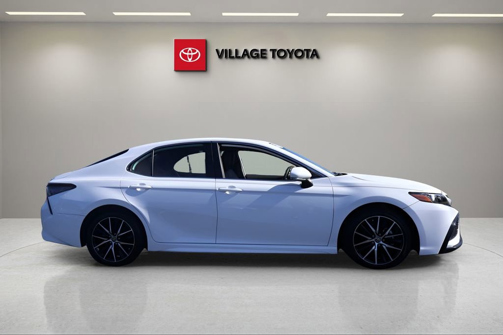Certified 2023 Toyota Camry SE image 6