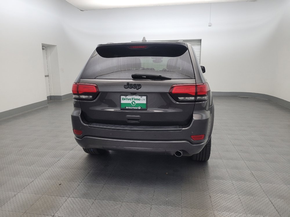 Used 2018 Jeep Grand Cherokee Altitude RWD image 7