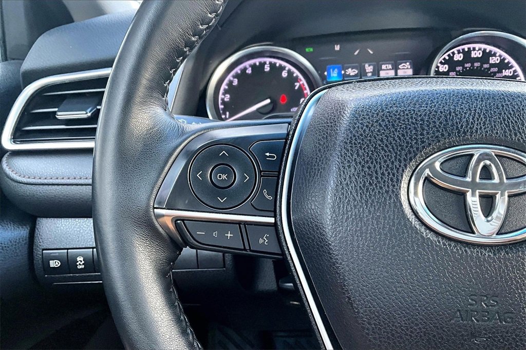 Certified 2018 Toyota Camry XLE image 11