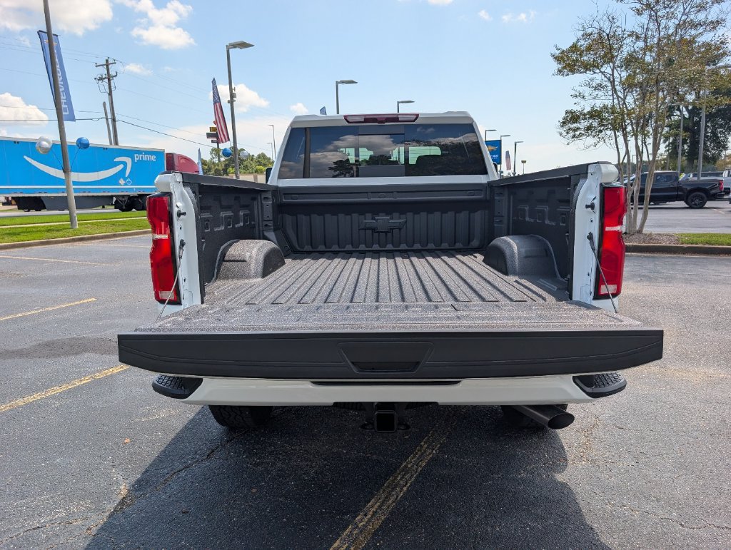 New 2026 Chevrolet Silverado 2500 LT w/ Z71 Chrome Sport Edition AWD/4WD image 5