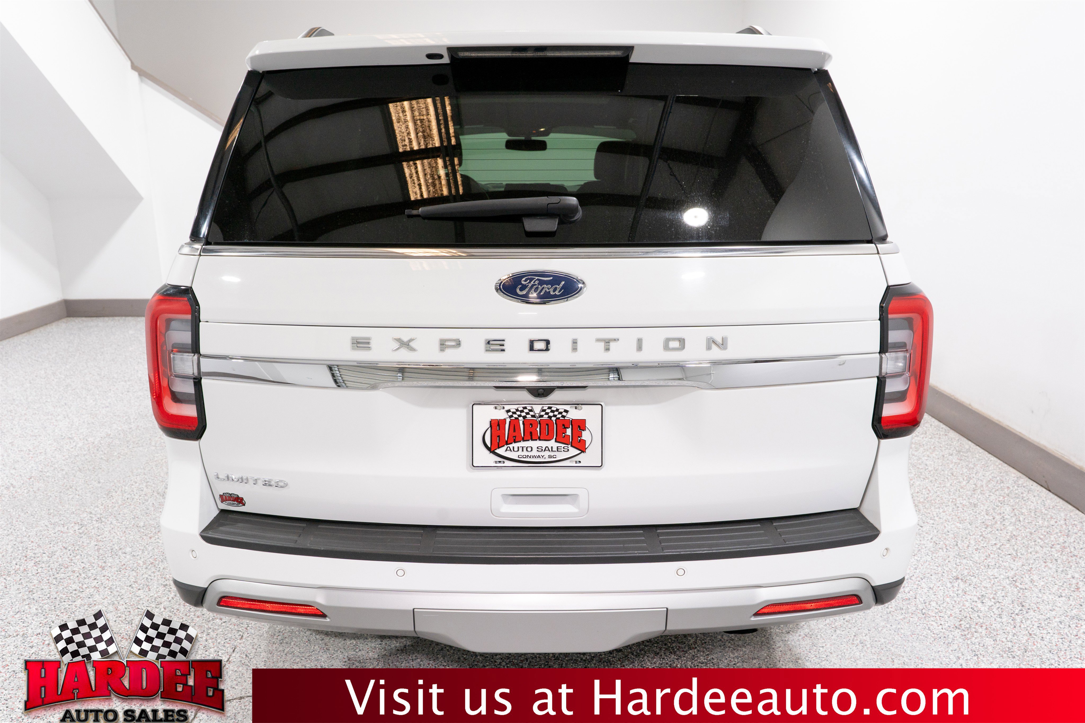 Used 2024 Ford Expedition Limited image 4