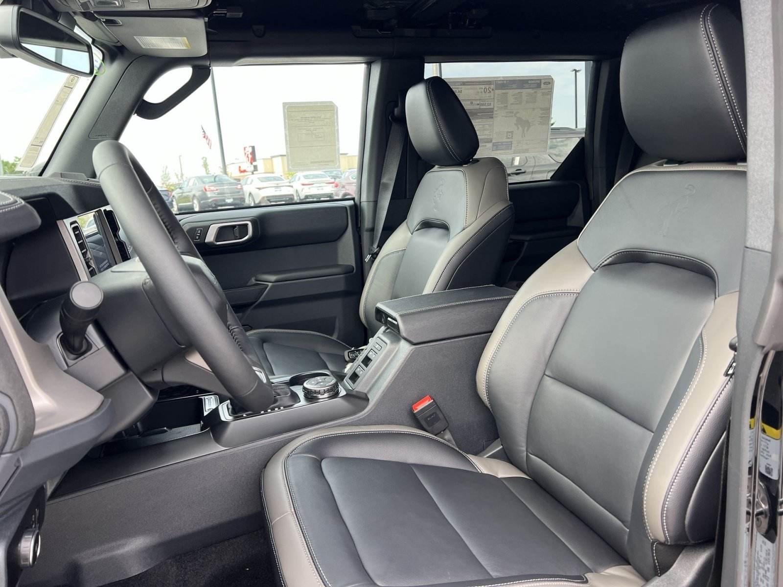 New 2026 Ford Bronco Outer Banks AWD/4WD image 13
