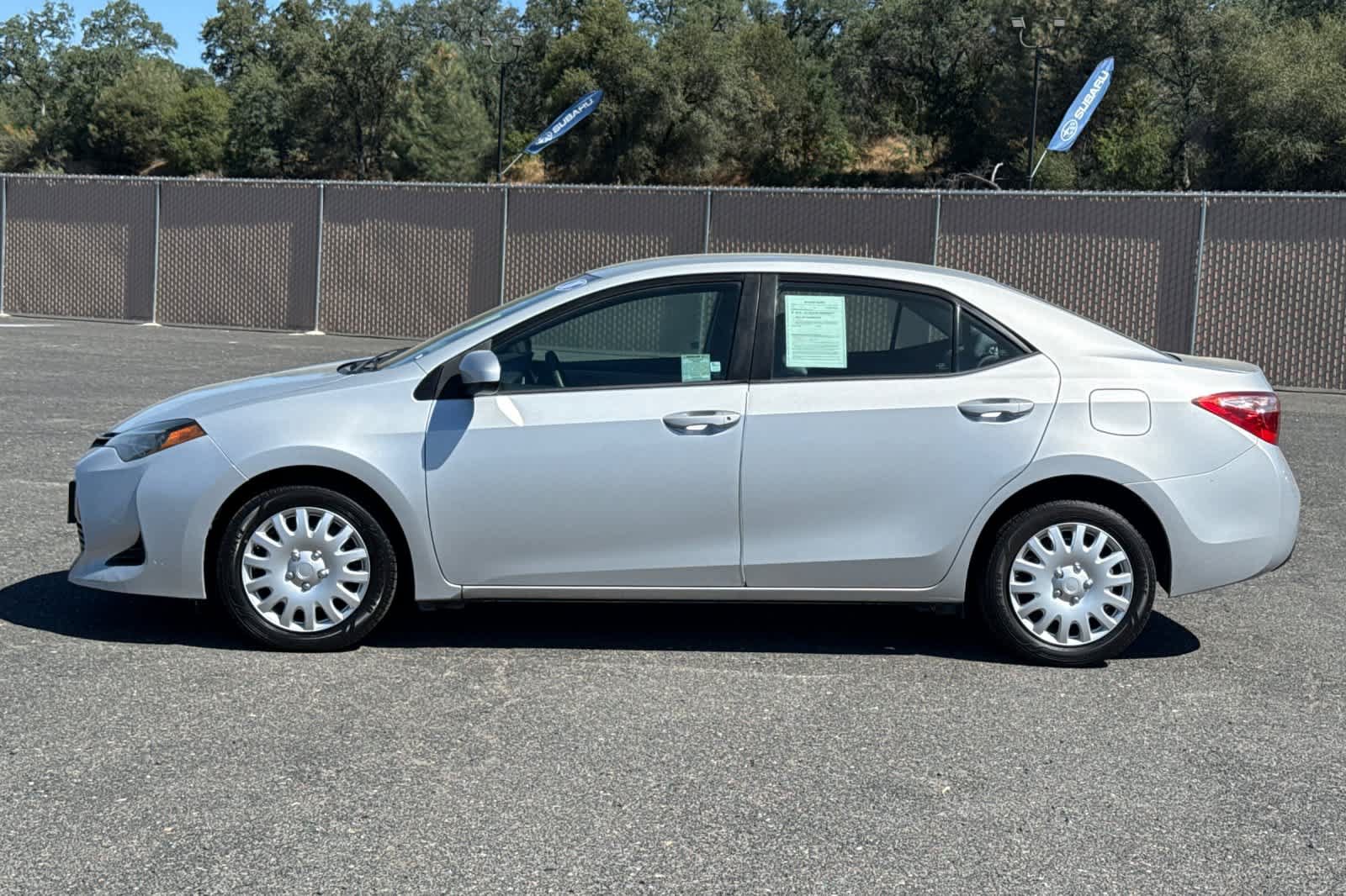 Used 2018 Toyota Corolla LE FWD image 6