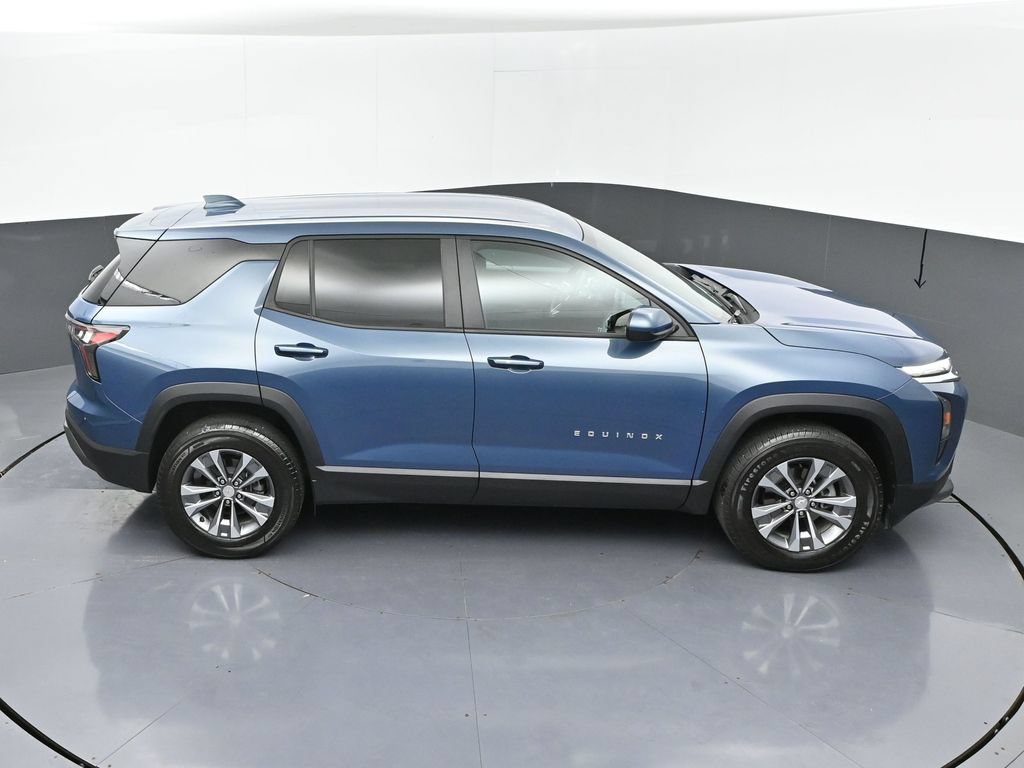 Used 2025 Chevrolet Equinox LT FWD image 43