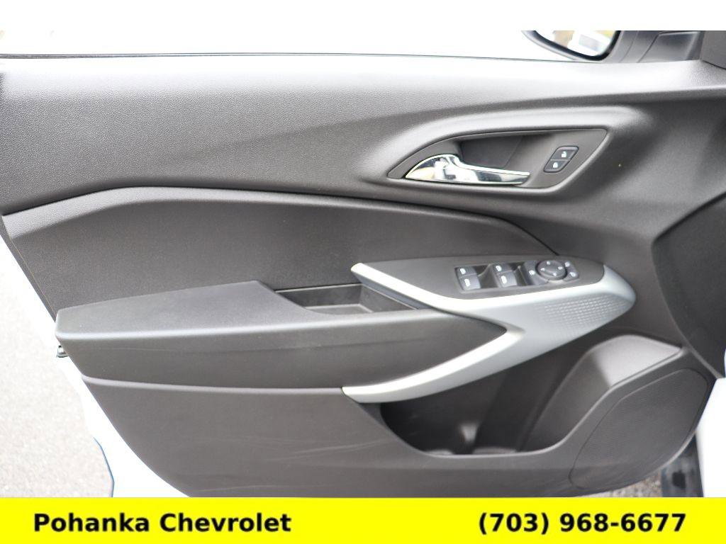 Used 2024 Chevrolet Trax LS w/ LS Convenience Package FWD image 21