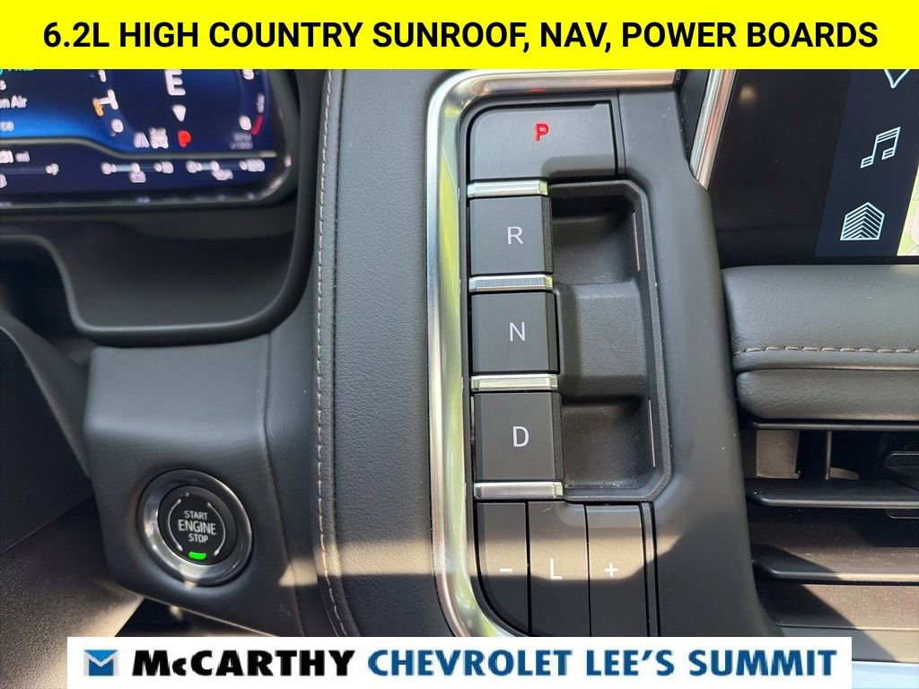 Used 2023 Chevrolet Suburban High Country w/ Premium Package 2 AWD/4WD image 11