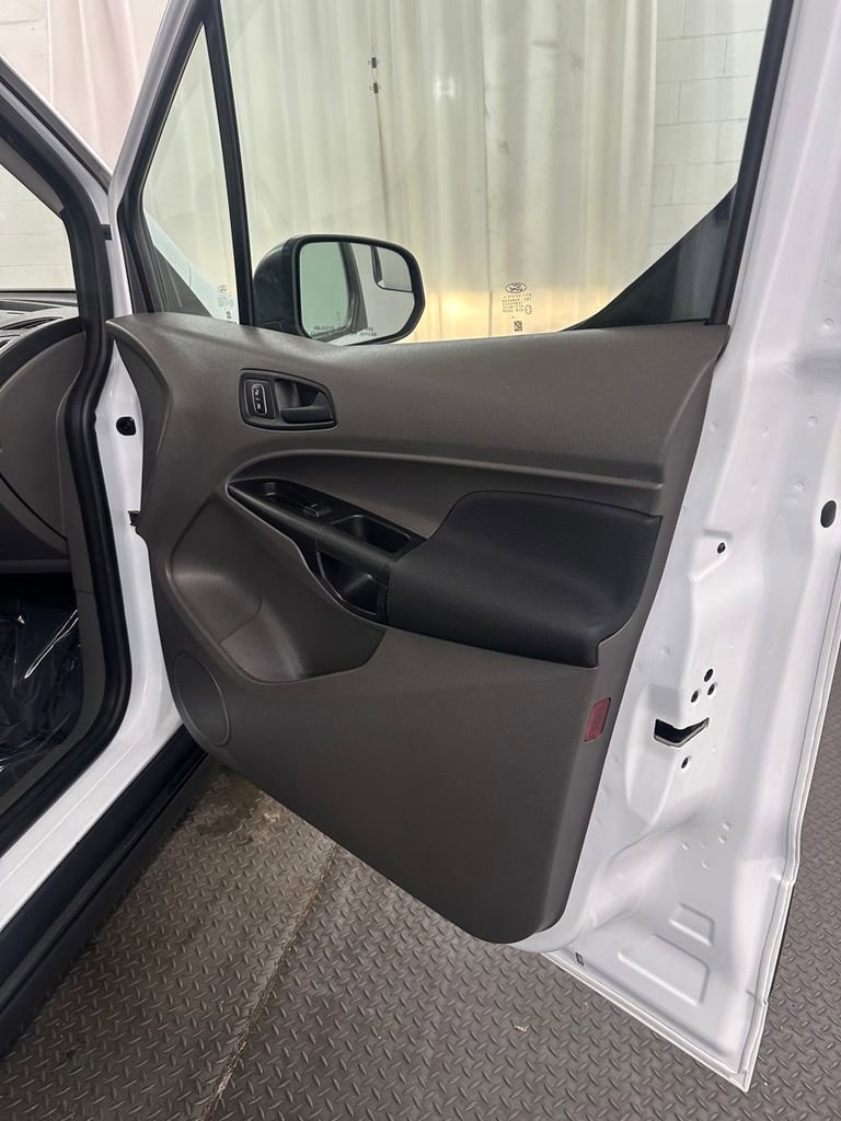 Used 2020 Ford Transit Connect XL image 27