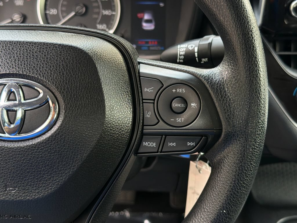 Used 2021 Toyota Corolla LE FWD image 23