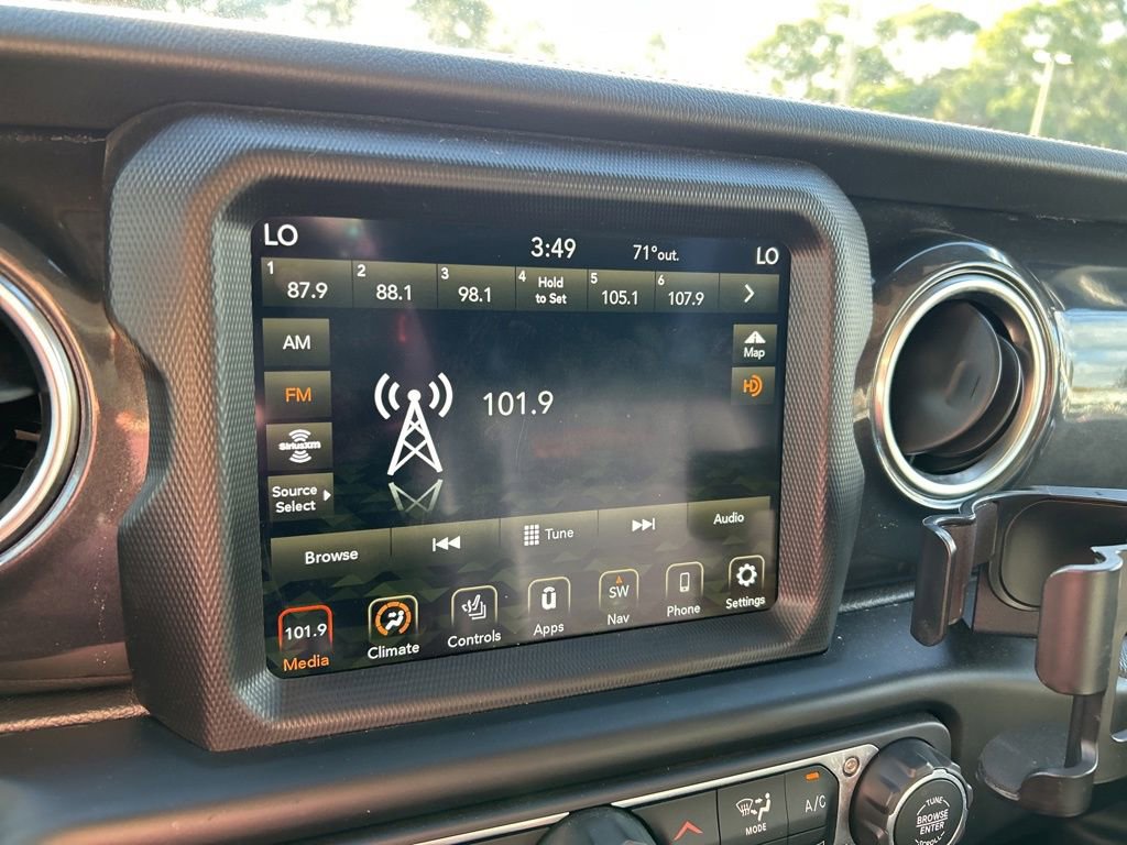 Used 2022 Jeep Wrangler Unlimited Rubicon w/ Trailer Tow Package image 40