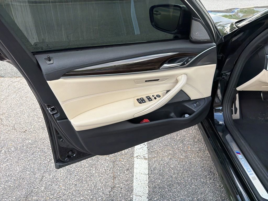 Used 2018 BMW M550i xDrive AWD/4WD image 11