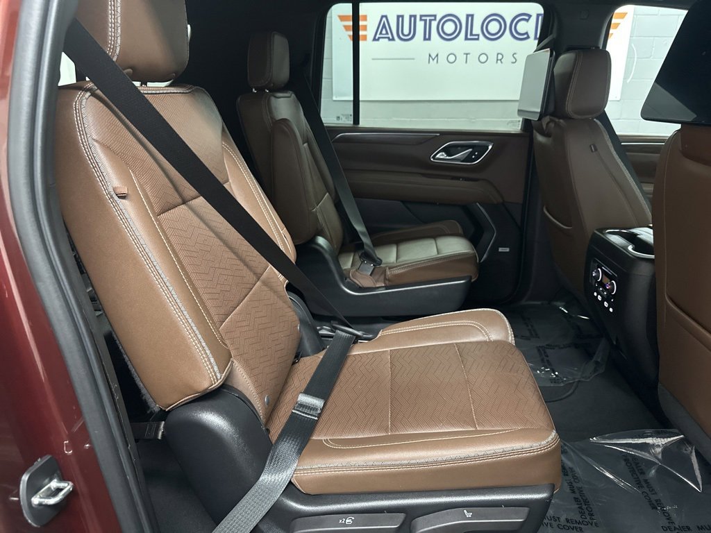 Used 2023 Chevrolet Suburban High Country image 40