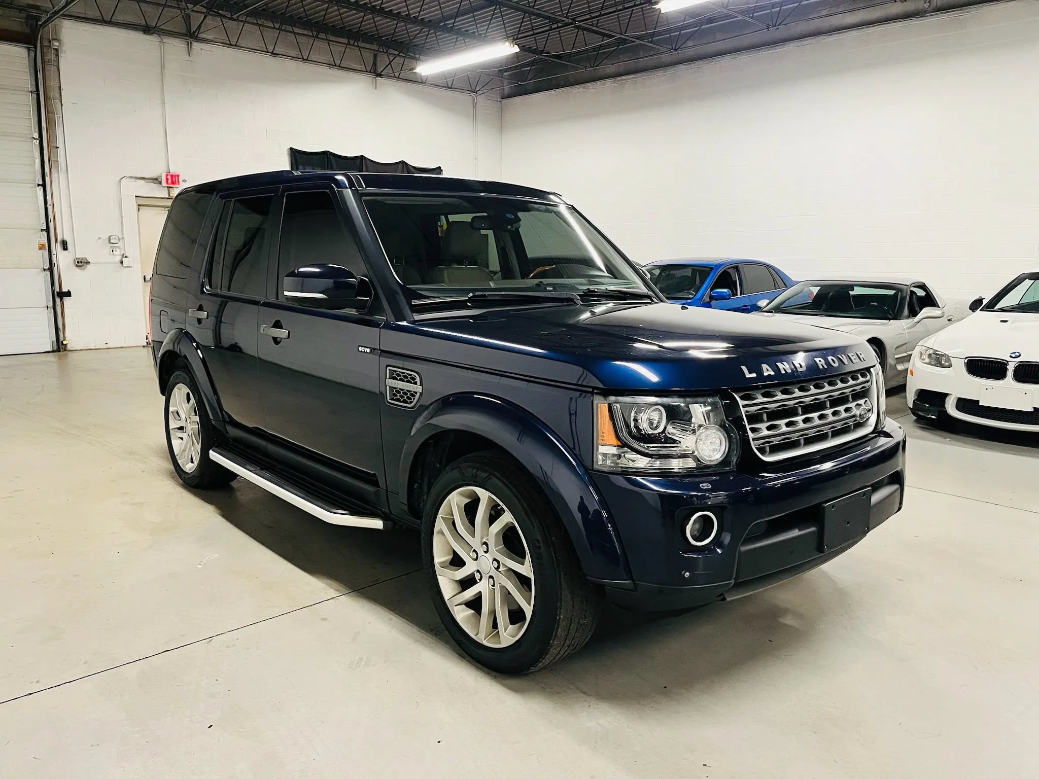 Used 2016 Land Rover LR4 HSE Silver Edition AWD/4WD image 4
