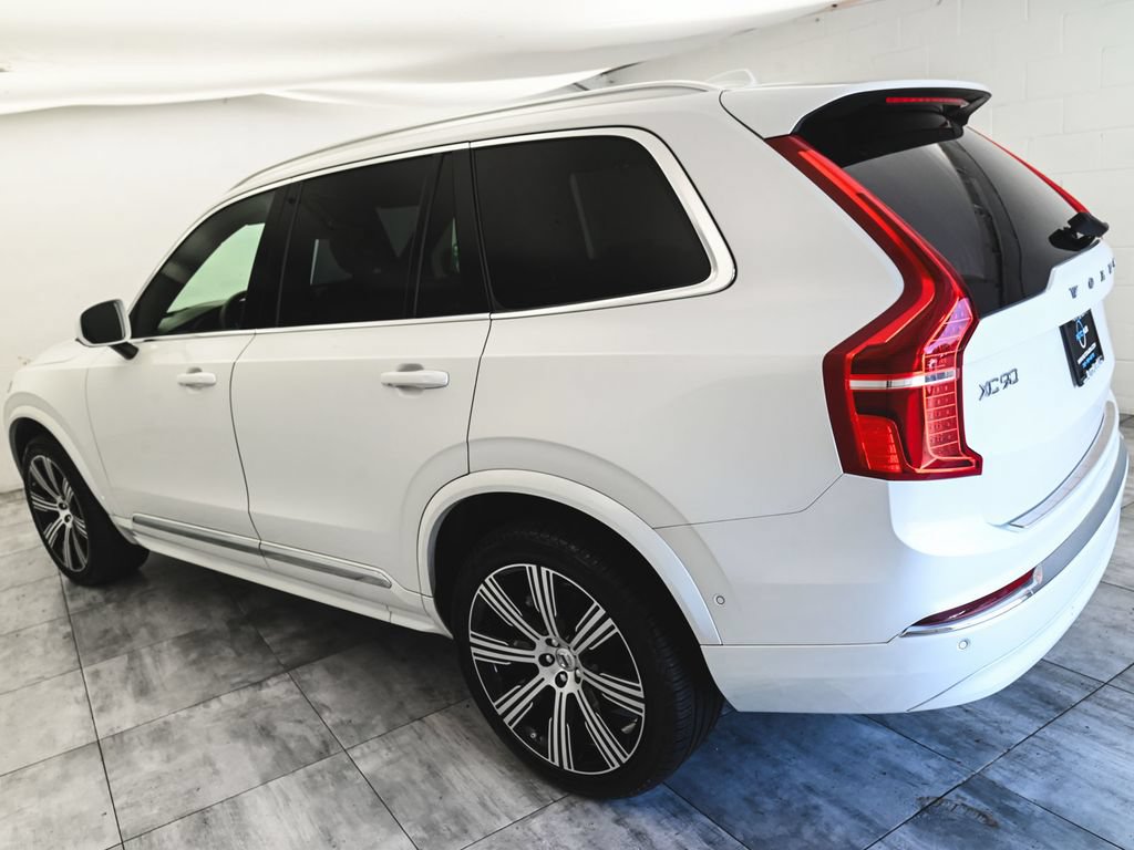 Used 2025 Volvo XC90 B5 Ultra w/ Protection Package Premier AWD/4WD image 4