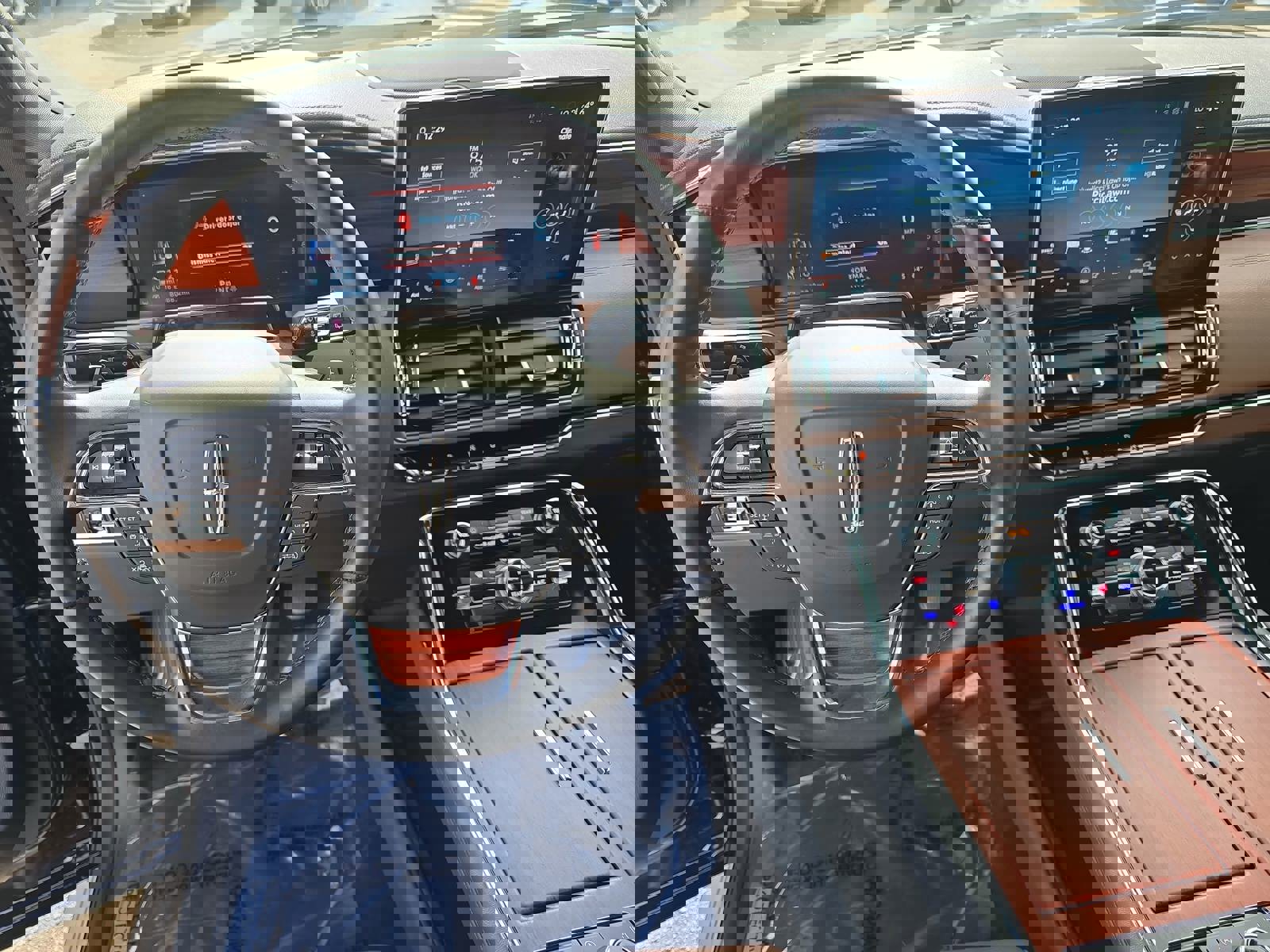 Used 2024 Lincoln Navigator Reserve image 18