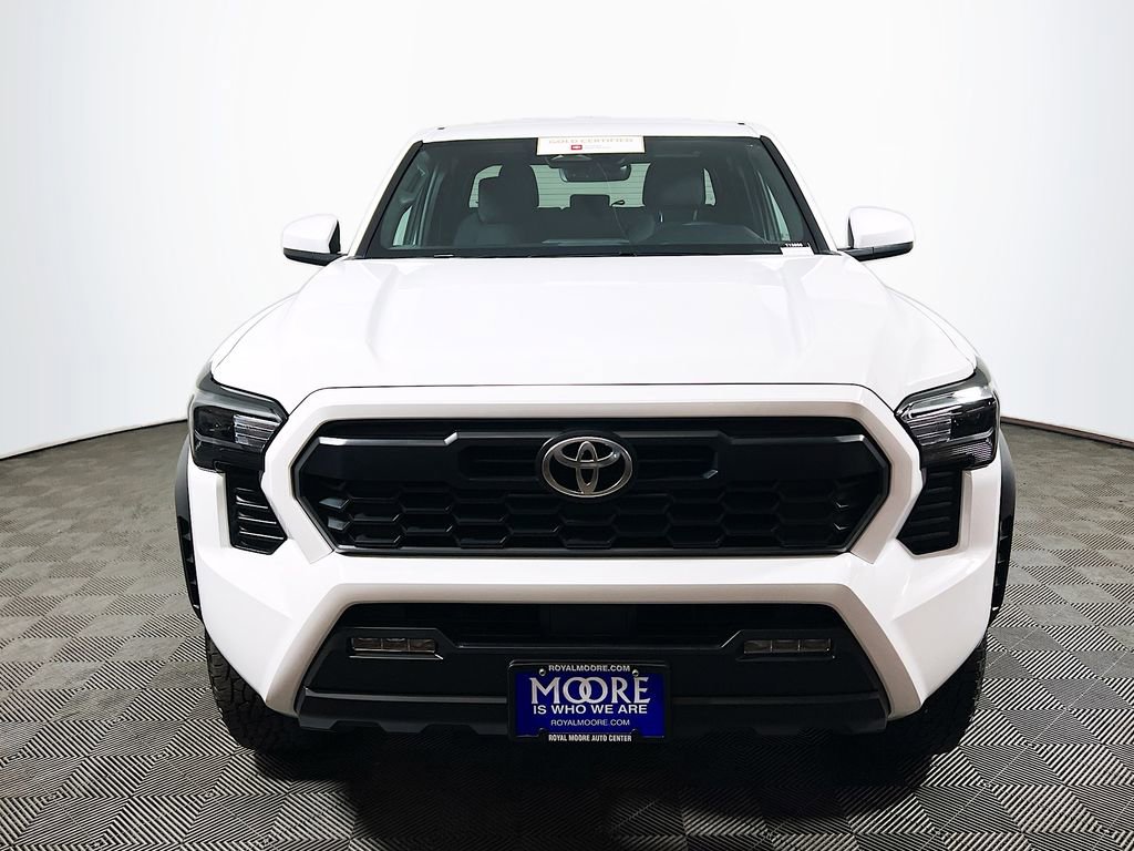 Certified 2025 Toyota Tacoma TRD Off-Road AWD/4WD image 3