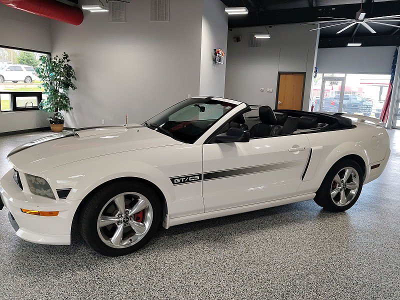 Used 2008 Ford Mustang GT Premium RWD image 3