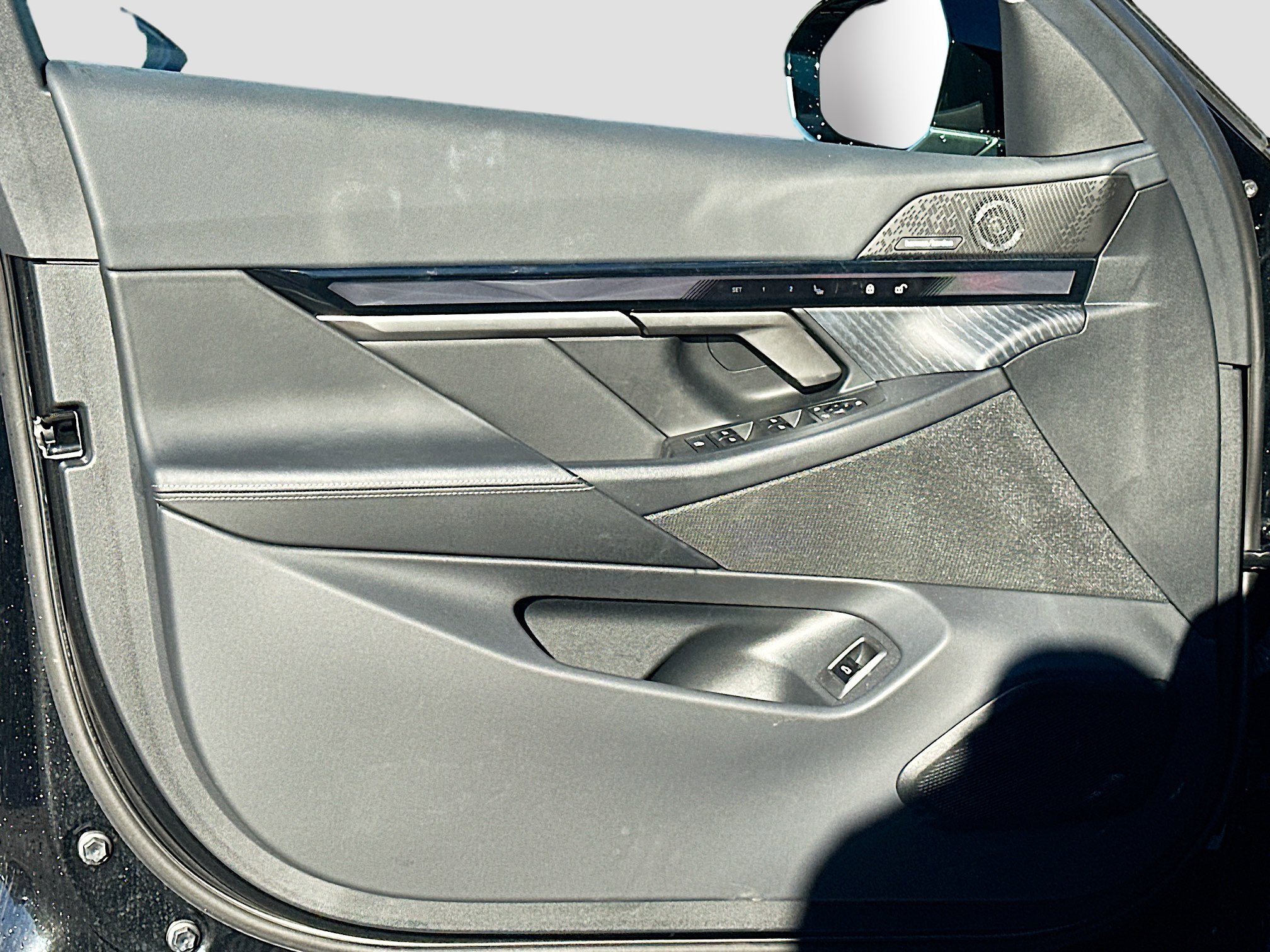 Used 2024 BMW i5 eDrive40i w/ Premium Package image 22