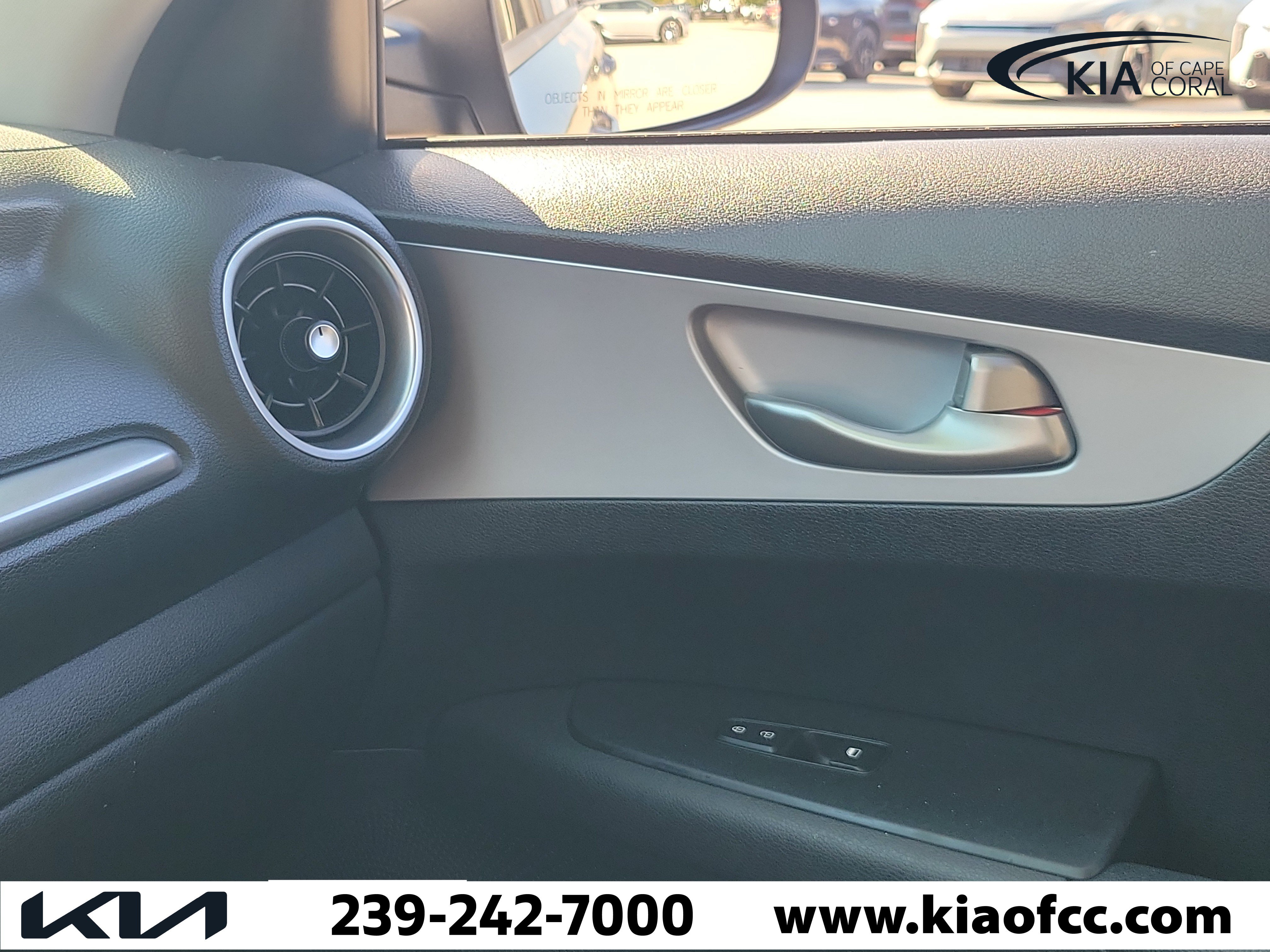 Certified 2022 Kia Forte LXS w/ LXS Technology Package FWD image 30