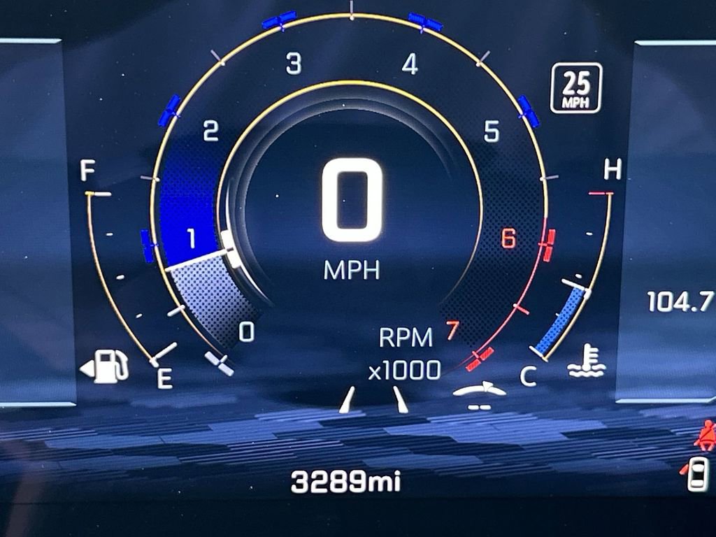 Used 2026 Chevrolet Traverse High Country FWD image 12