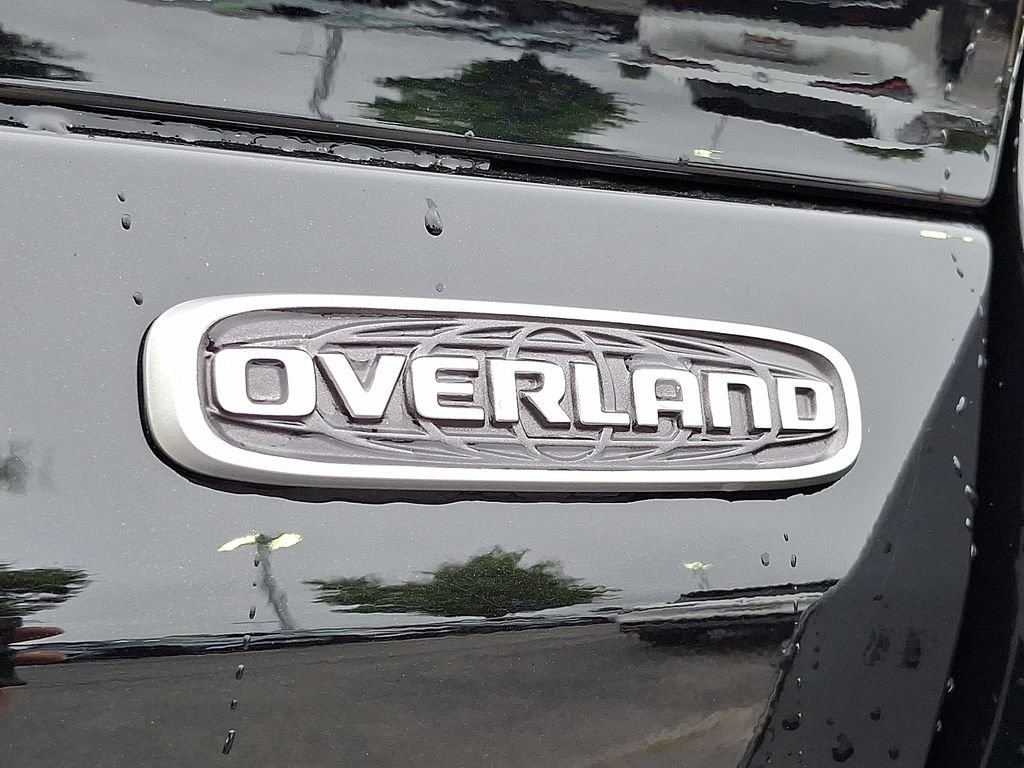 Certified 2025 Jeep Grand Cherokee Overland w/ Trailer Tow Package AWD/4WD image 23