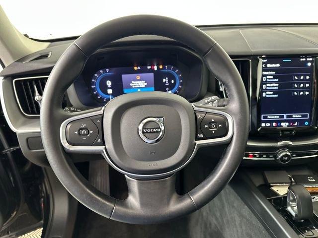 Used 2023 Volvo XC60 B5 Core image 13