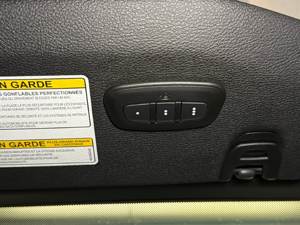 Used 2023 Jeep Wrangler Unlimited Sahara w/ Cold Weather Group AWD/4WD image 33