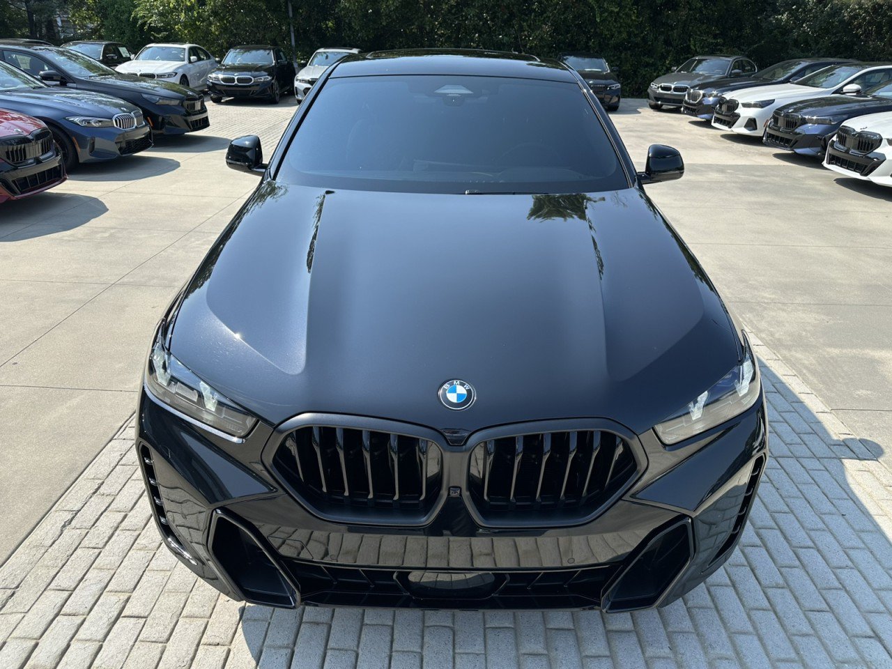 Used 2024 BMW X6 xDrive40i w/ M Sport Professional Package AWD/4WD image 11