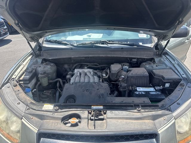 Used 2009 Hyundai Santa Fe GLS FWD image 17