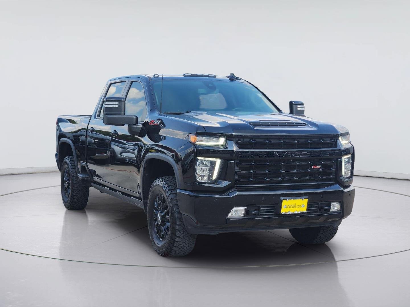Used 2023 Chevrolet Silverado 2500 LTZ w/ LTZ Plus Package AWD/4WD image 3
