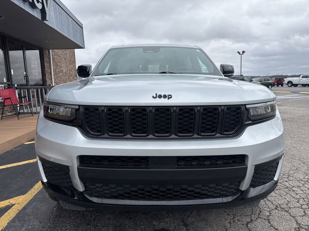 Used 2024 Jeep Grand Cherokee L Altitude image 8