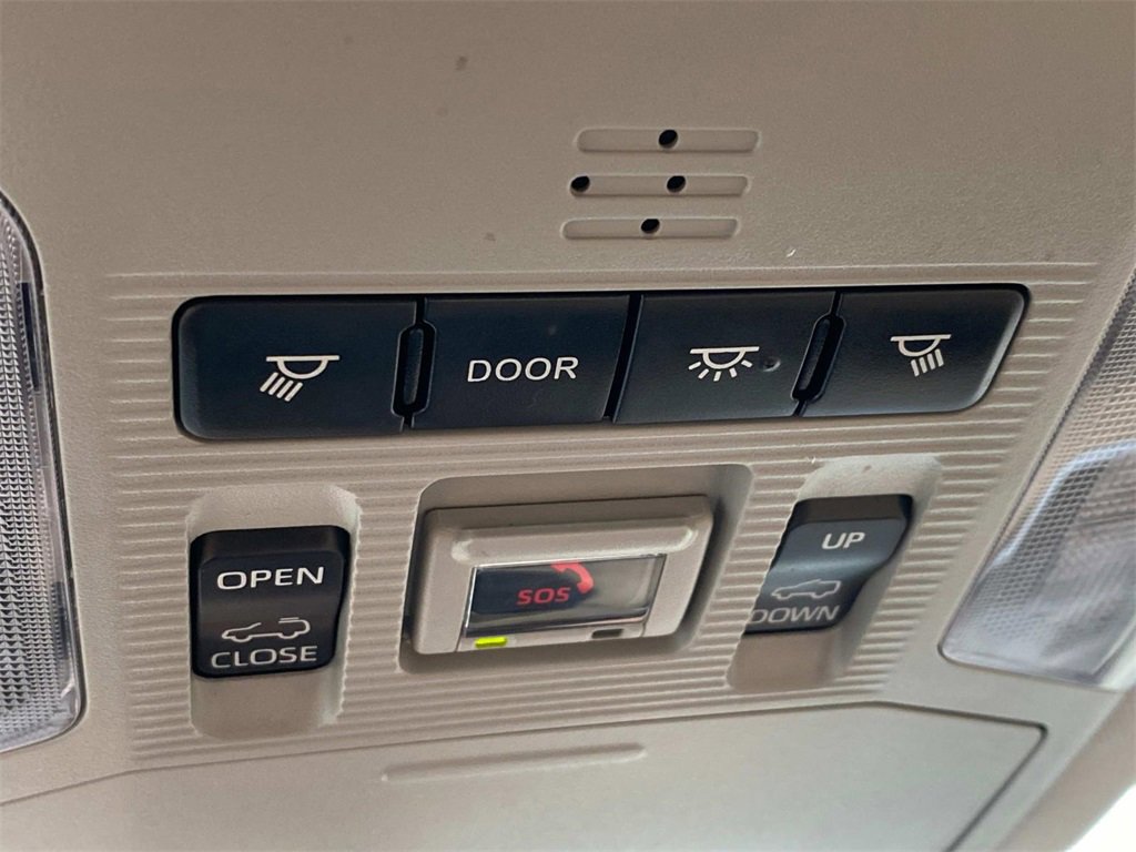 Used 2021 Toyota RAV4 XLE w/ Convenience Package image 39