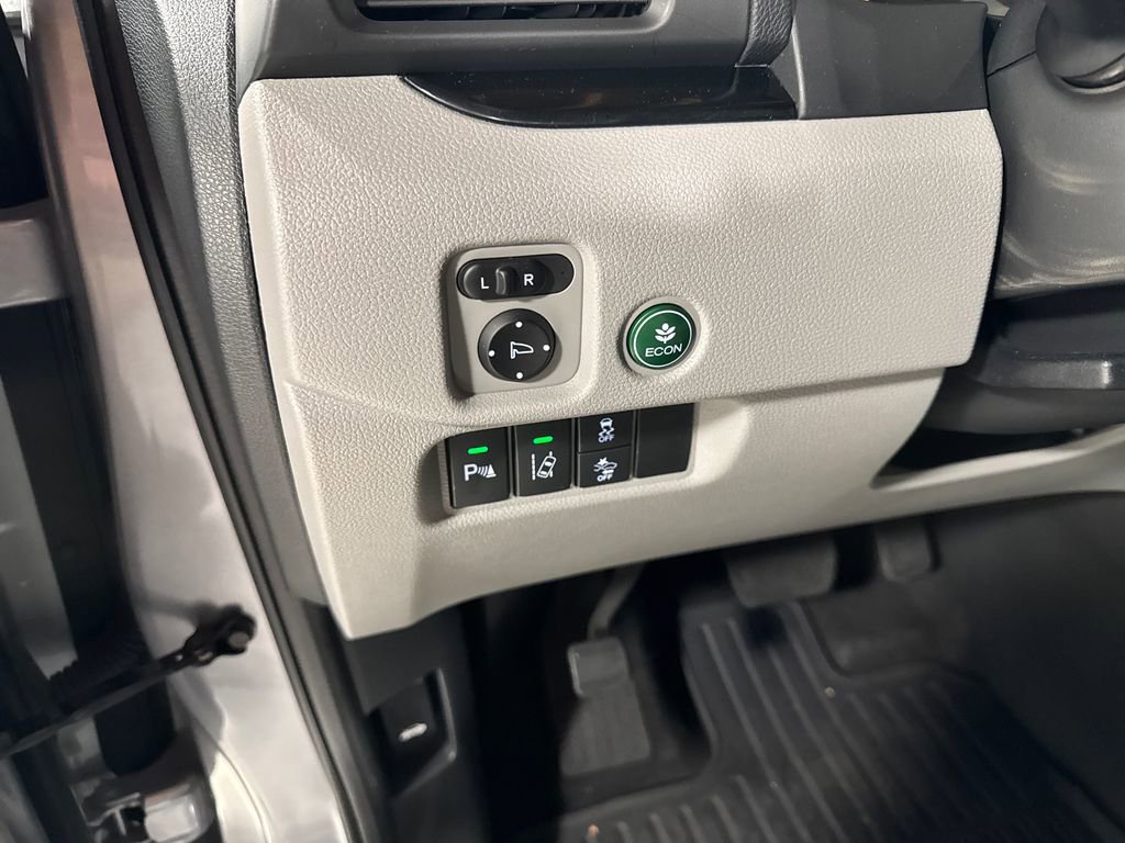 Used 2016 Honda Pilot Elite image 17