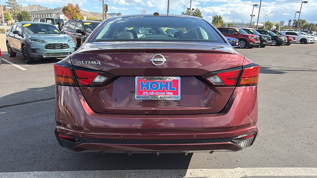 Used 2025 Nissan Altima 2.5 SV FWD image 4