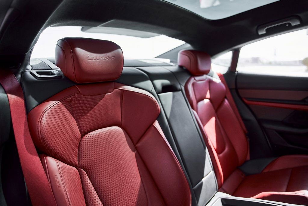 Used 2020 Porsche Taycan Turbo image 43