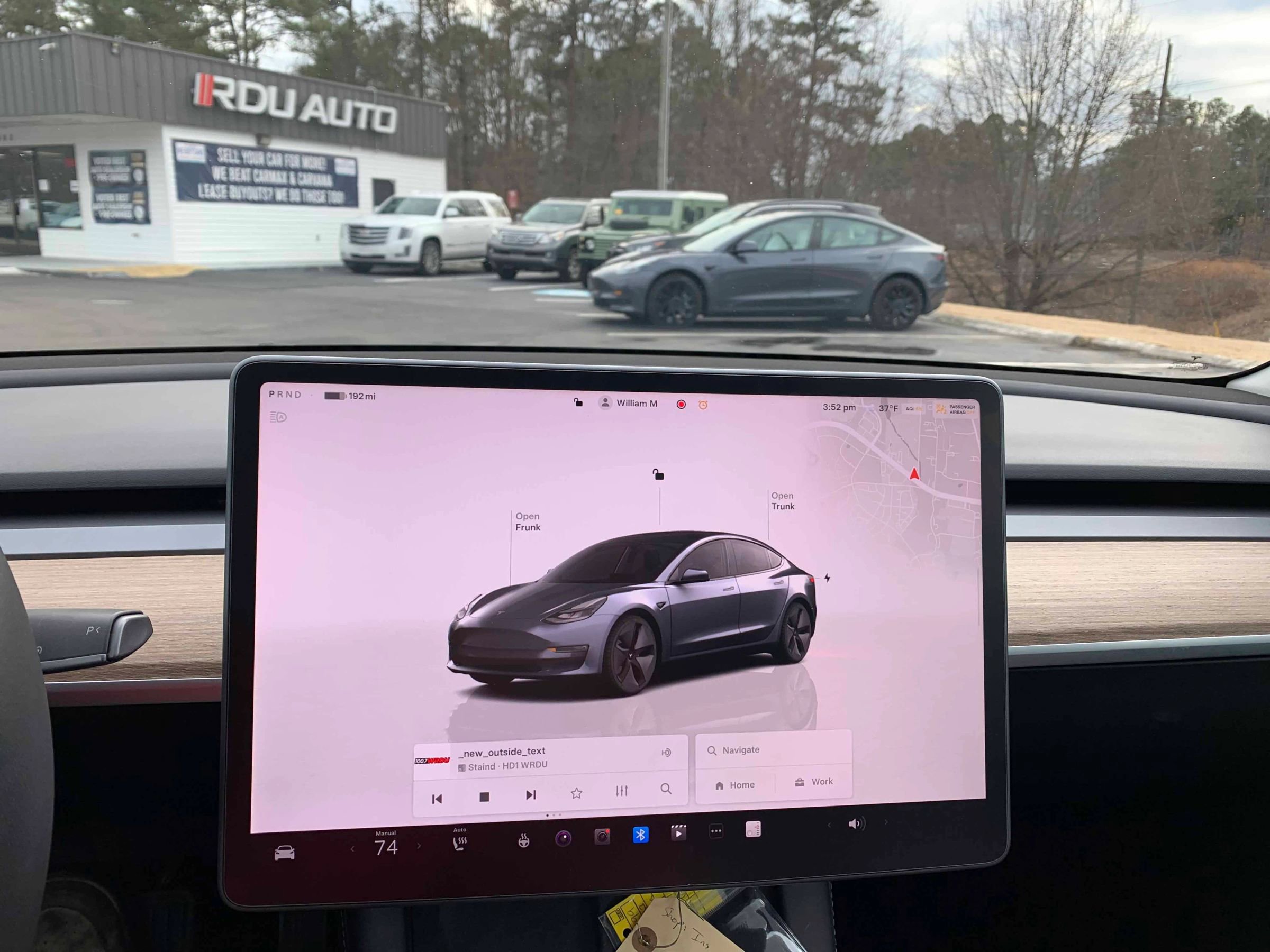 Used 2023 Tesla Model 3 Standard Range image 19
