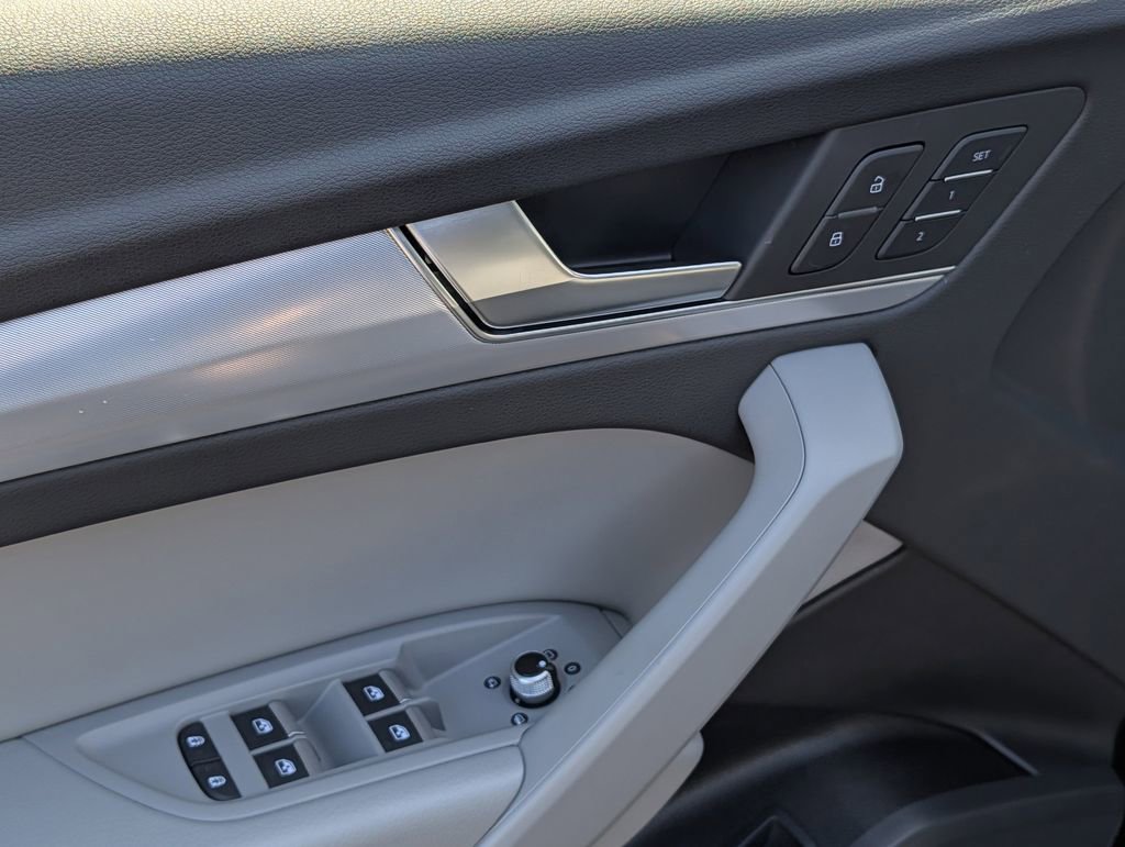 Used 2025 Audi Q5 2.0T Premium image 23