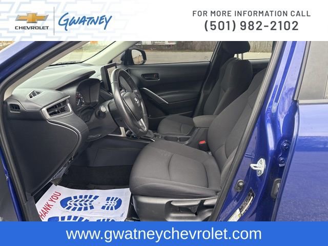 Used 2023 Toyota Corolla Cross LE FWD image 29