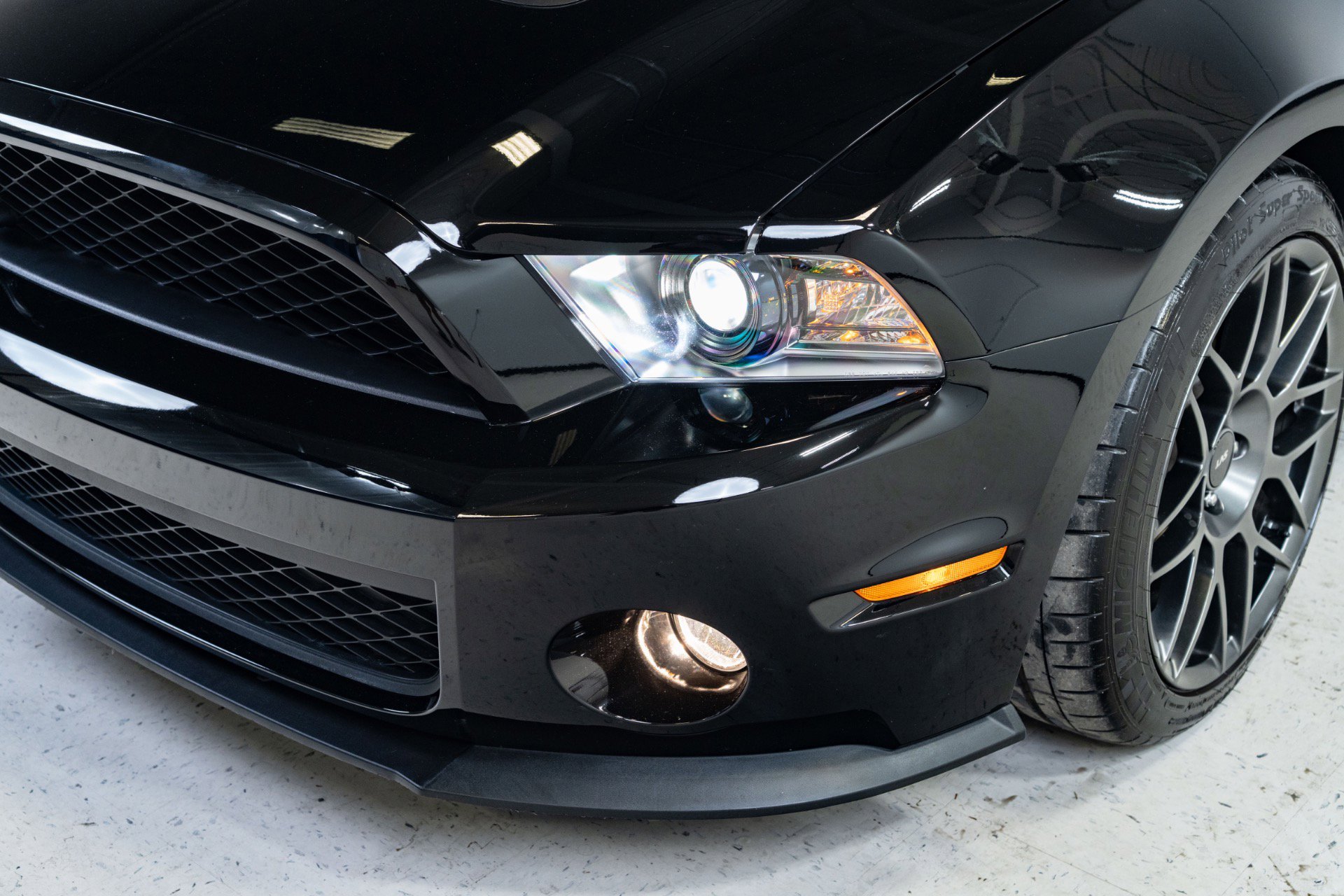 Used 2012 Ford Mustang Shelby GT500 w/ SVT Performance Pkg RWD image 28
