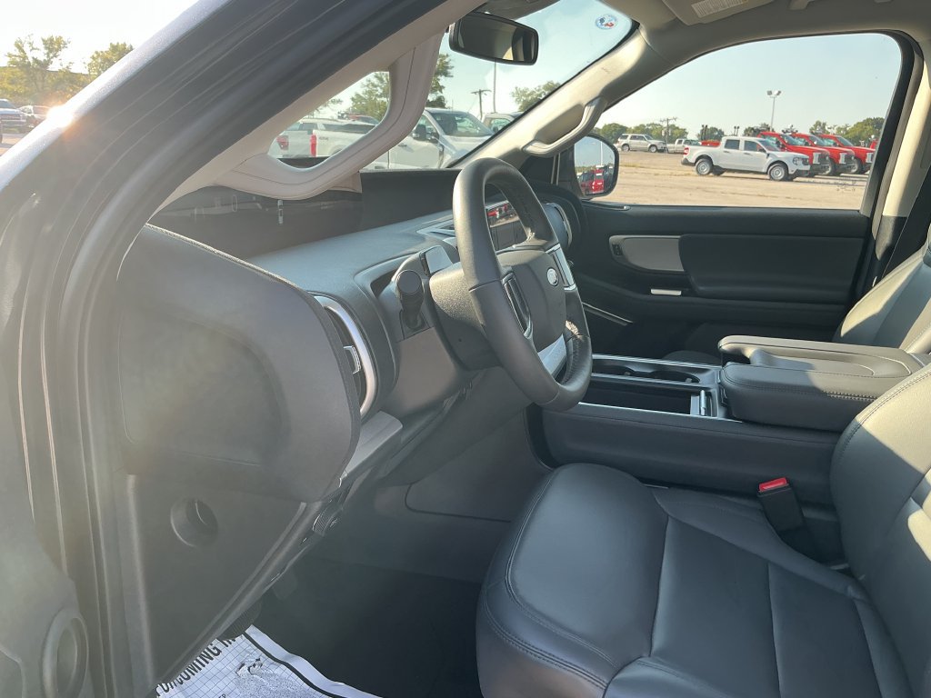 New 2026 Ford Expedition Active AWD/4WD image 16