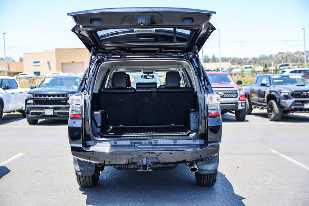 Used 2019 Toyota 4Runner TRD Off-Road Premium AWD/4WD image 25