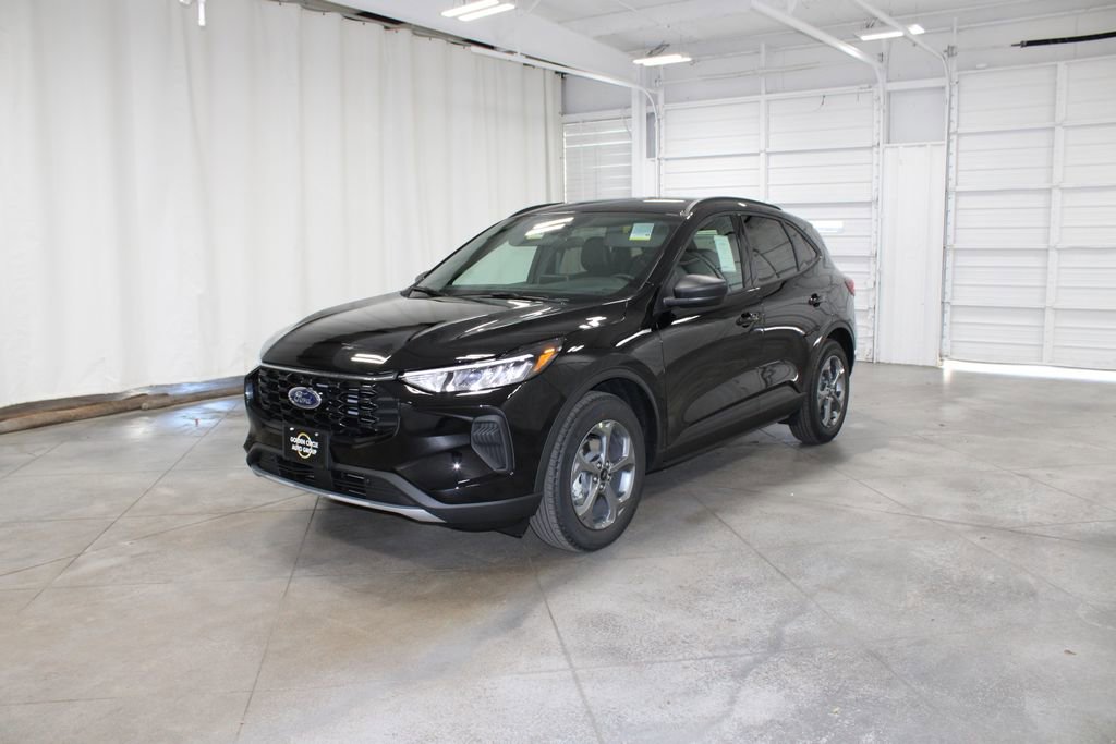 New 2026 Ford Escape ST-Line w/ Cold Weather Package image 3