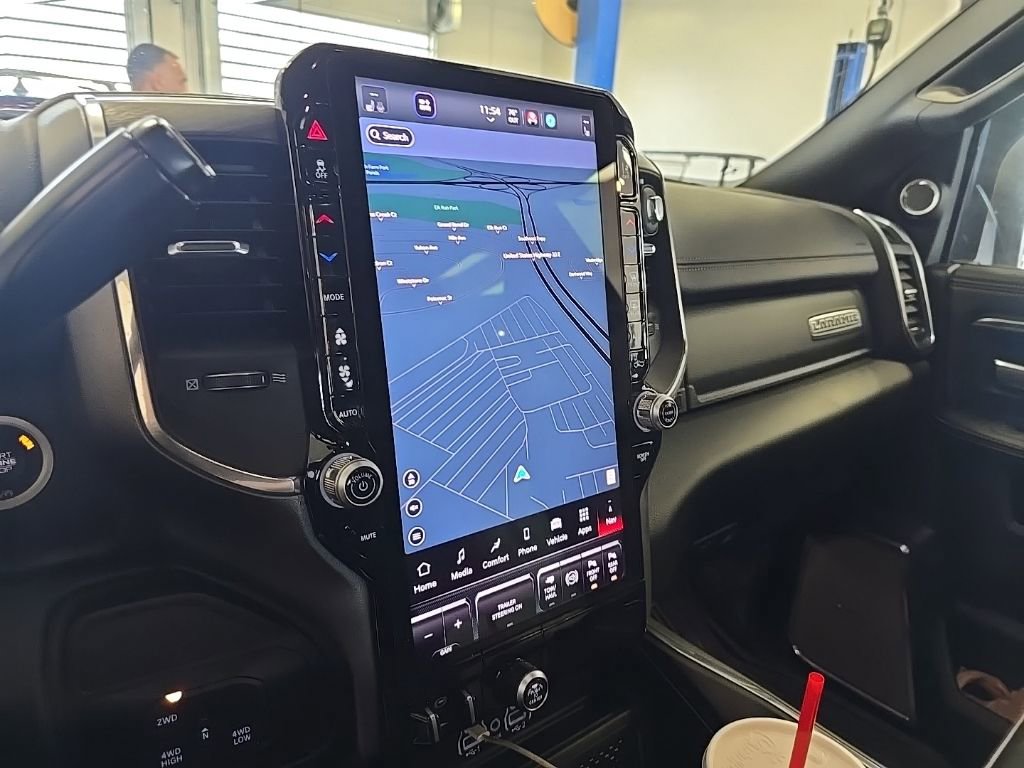 Used 2025 RAM 3500 Laramie AWD/4WD image 2